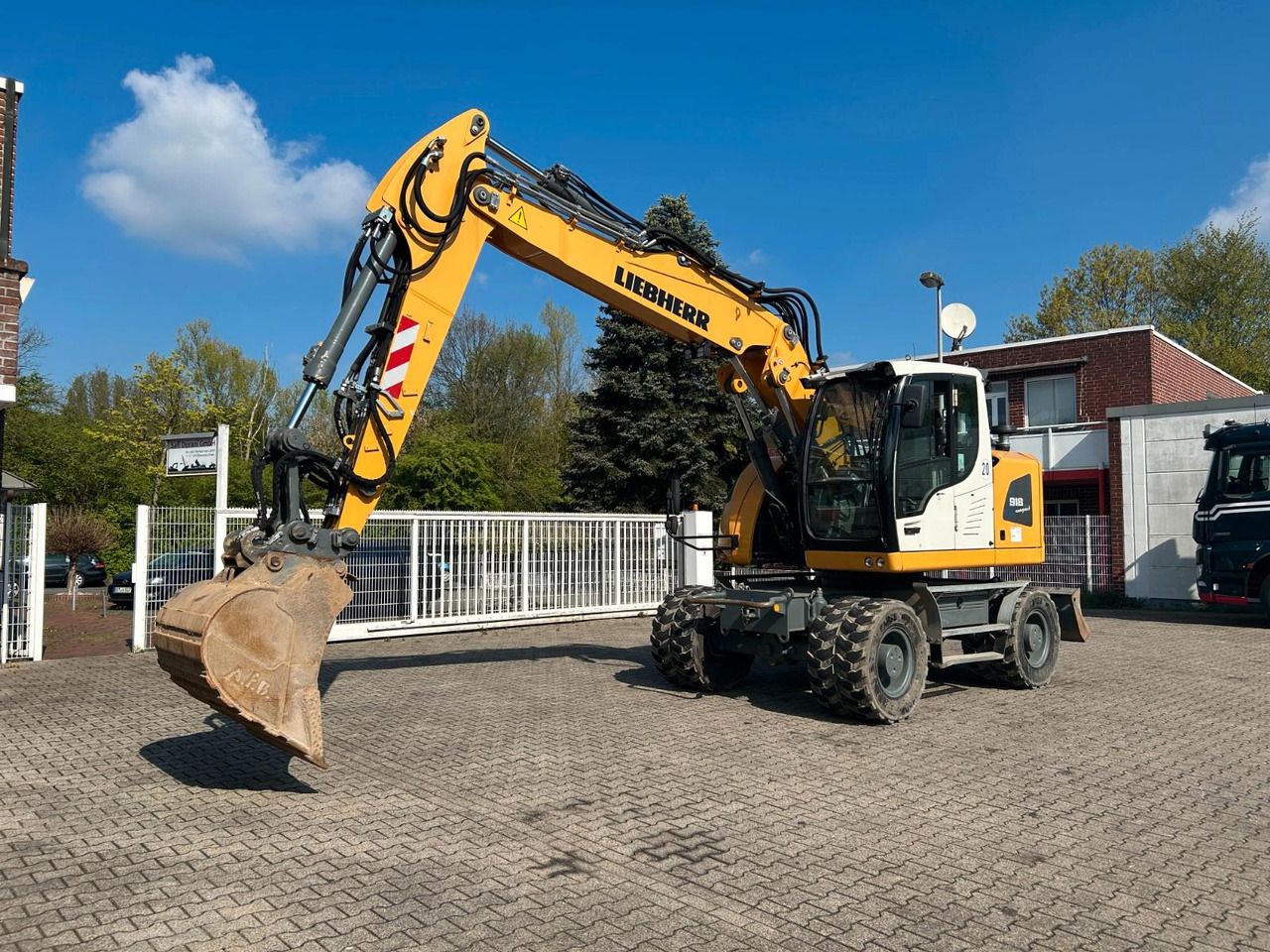 2018 Liebherr A918 Compact wheel excavator, side profile view