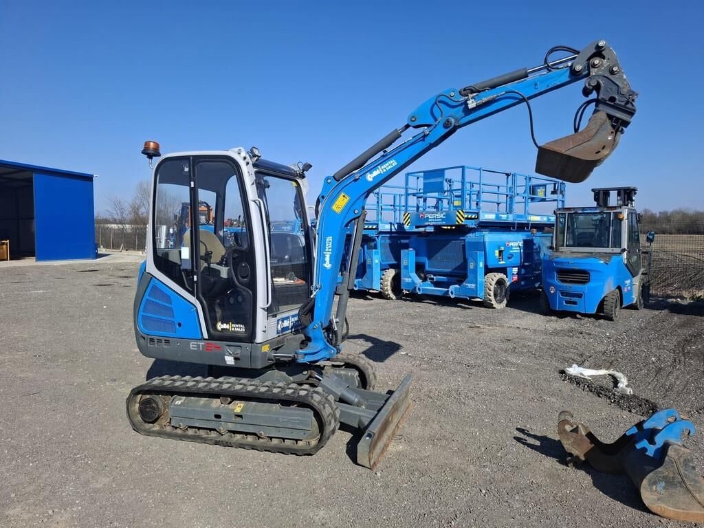 2021 Wacker Neuson ET24 mini excavator, side profile view