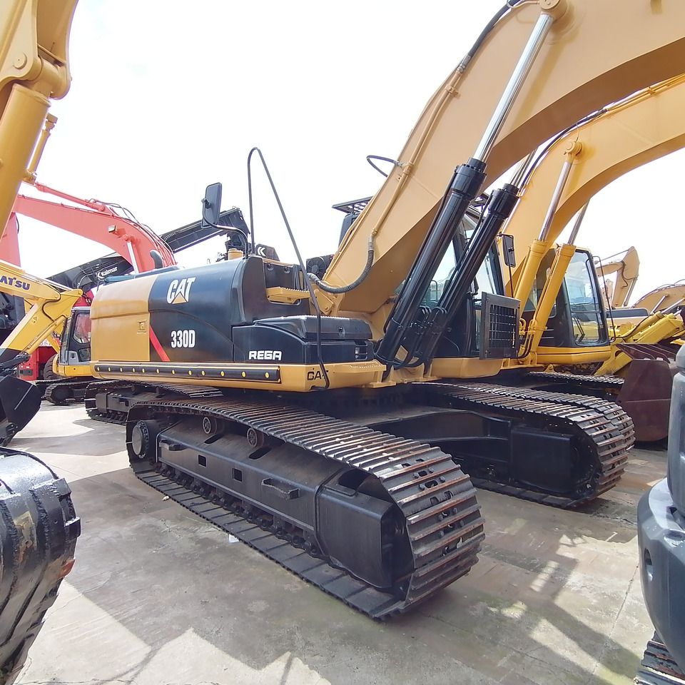 2023 Caterpillar 330D crawler excavator, side view 2023 Caterpillar 330D crawler excavator, side view