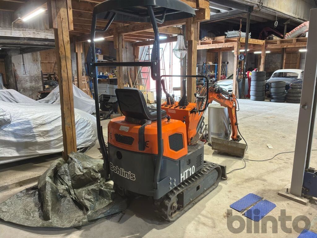 2023 Crawler HT10 mini excavator, rear three-quarter view 2023 Crawler HT10 mini excavator, rear three-quarter view
