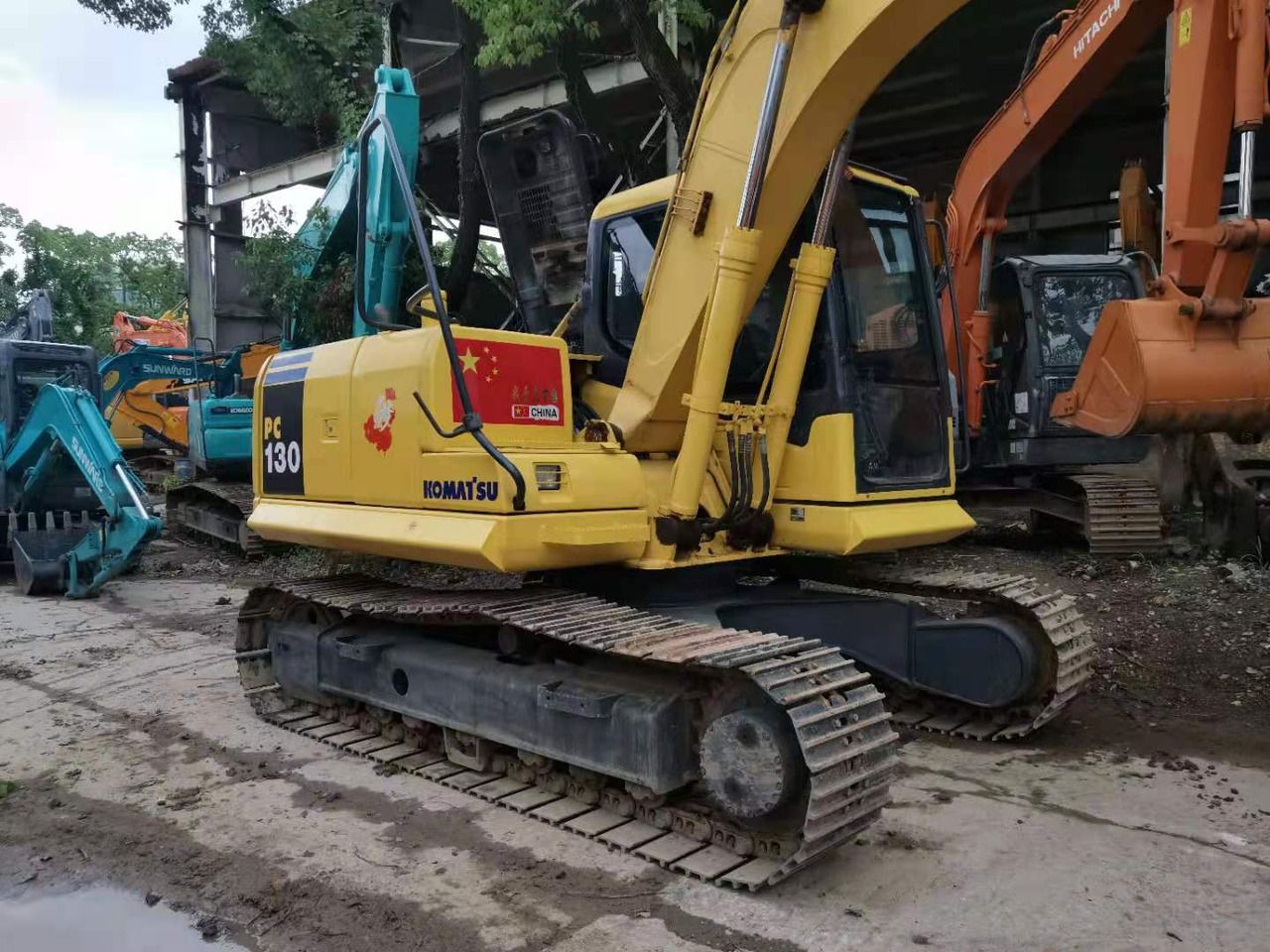2018 Komatsu PC130-7 excavator, side view 2018 Komatsu PC130-7 excavator, side view