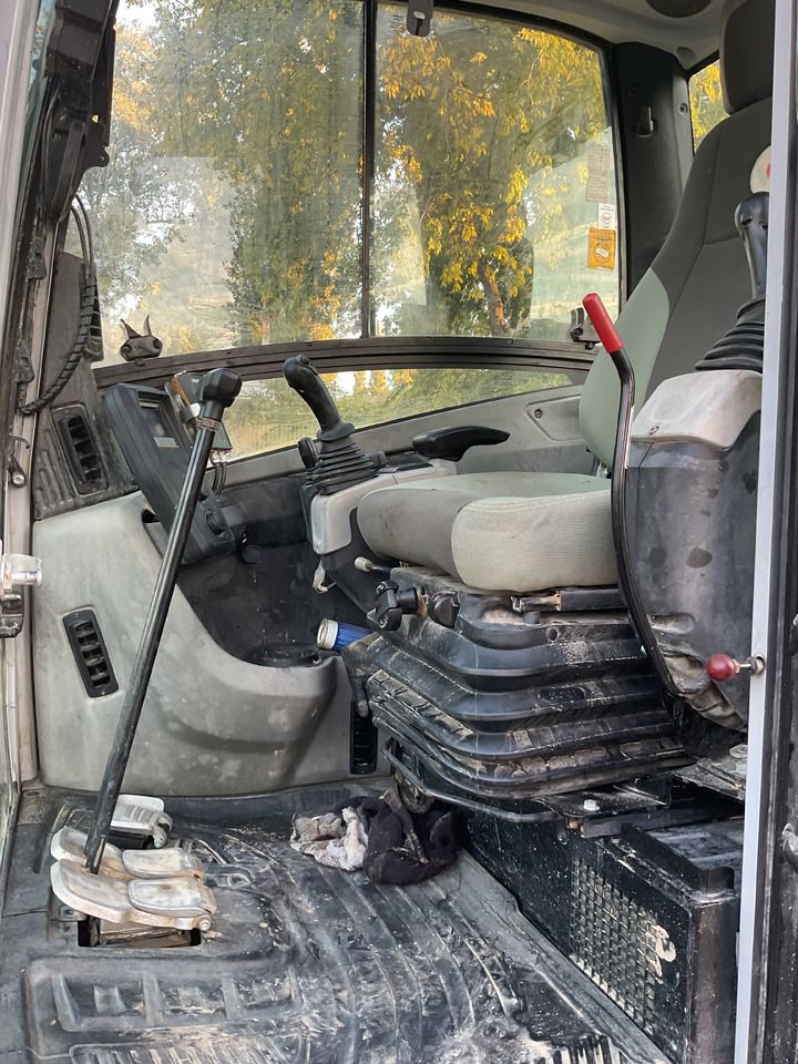 2017 Wacker Neuson ET90 crawler excavator interior view 2017 Wacker Neuson ET90 crawler excavator interior view