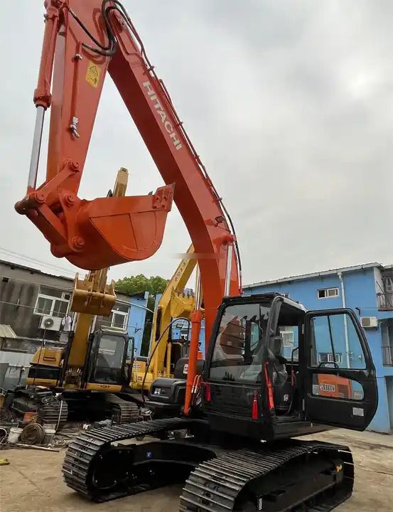 2016 Hitachi ZX200-5G crawler excavator, front three-quarter view 2016 Hitachi ZX200-5G crawler excavator, front three-quarter view