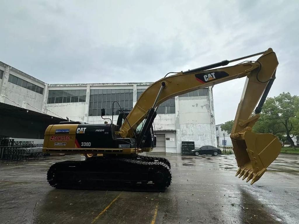 2022 Caterpillar 330D excavator, side profile view