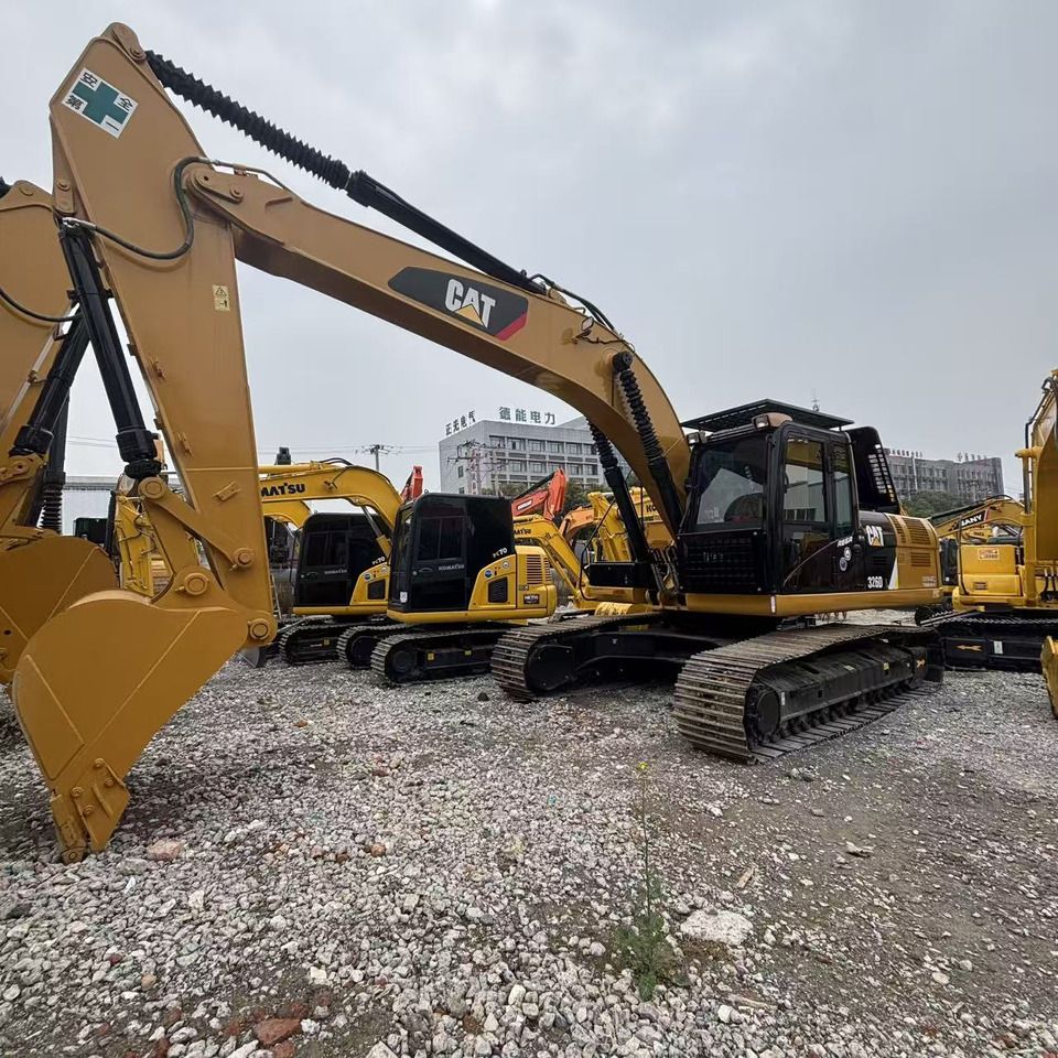 2020 Caterpillar 326D crawler excavator, side view 2020 Caterpillar 326D crawler excavator, side view