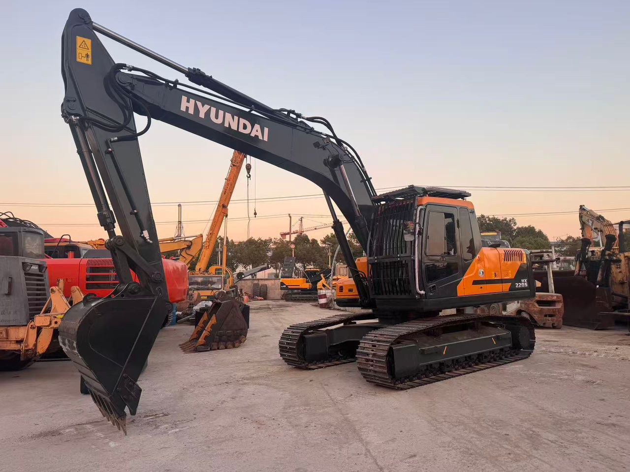 2022 Hyundai HX 220S crawler excavator, side view