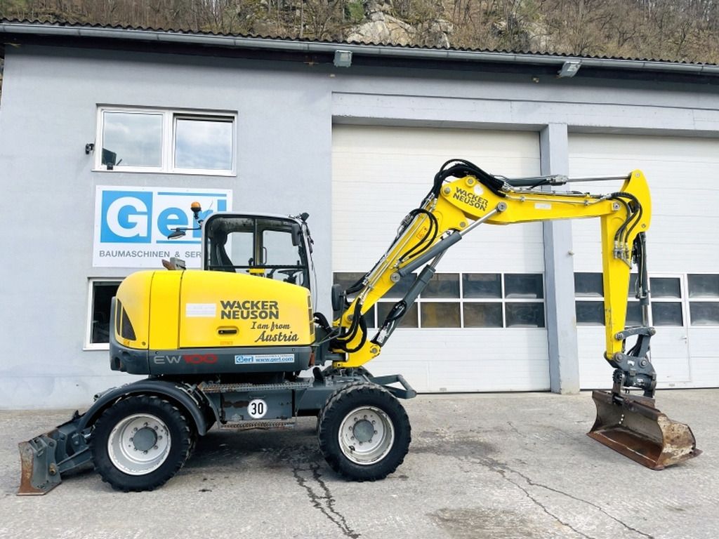 2017 Wacker Neuson EW100 wheel excavator, side profile view