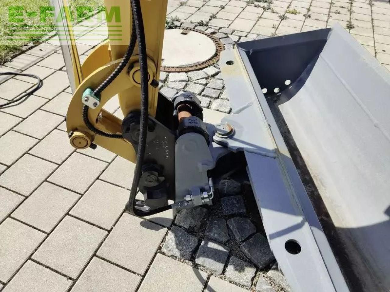 2023 Caterpillar 303.5CR-07A mini excavator bucket and coupler detail 2023 Caterpillar 303.5CR-07A mini excavator bucket and coupler detail