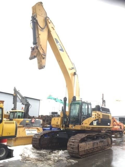 2008 Caterpillar 365CL crawler excavator, side view