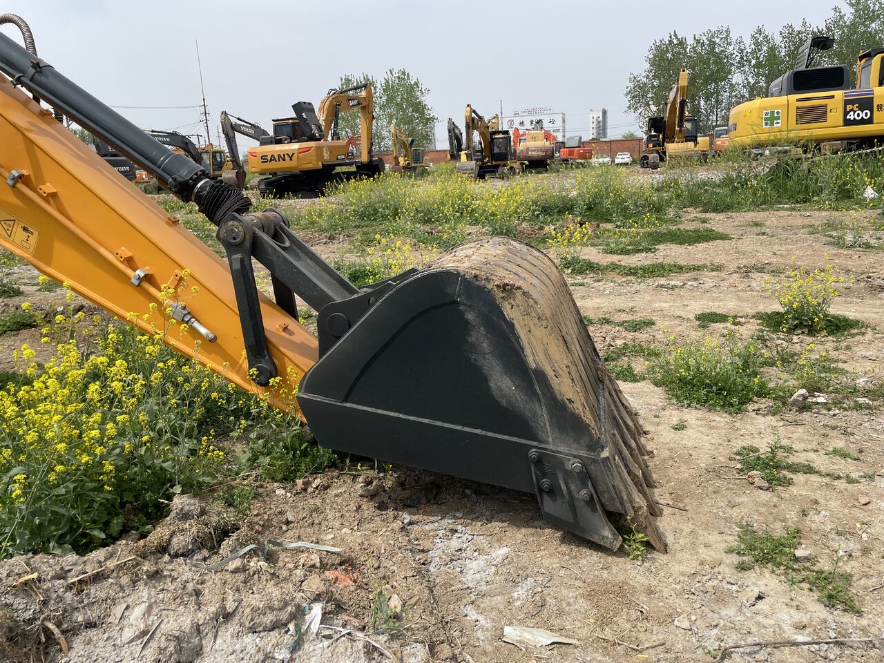 2024 Hyundai R225LC-9S crawler excavator bucket and boom detail 2024 Hyundai R225LC-9S crawler excavator bucket and boom detail