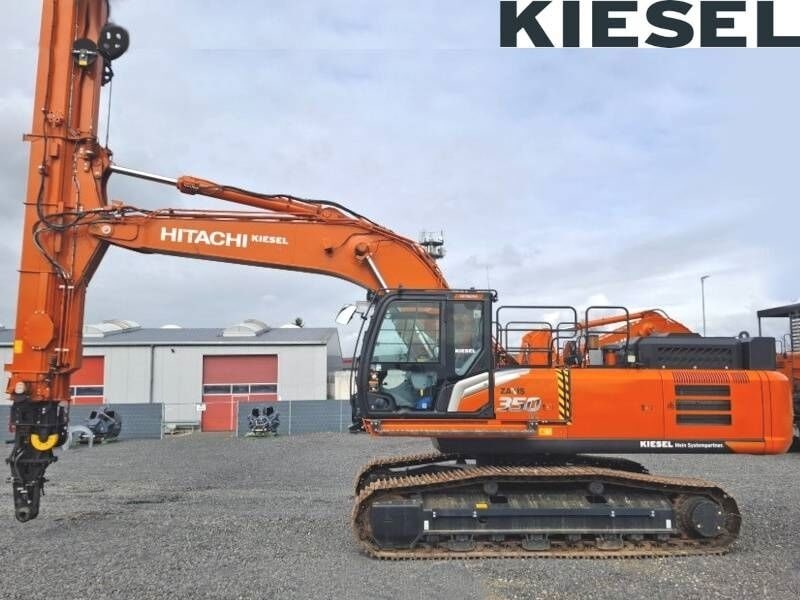 2023 Hitachi ZX350LC-7 crawler excavator side view 2023 Hitachi ZX350LC-7 crawler excavator side view