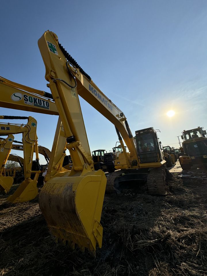 2022 Komatsu PC210-8 crawler excavator, front three-quarter view