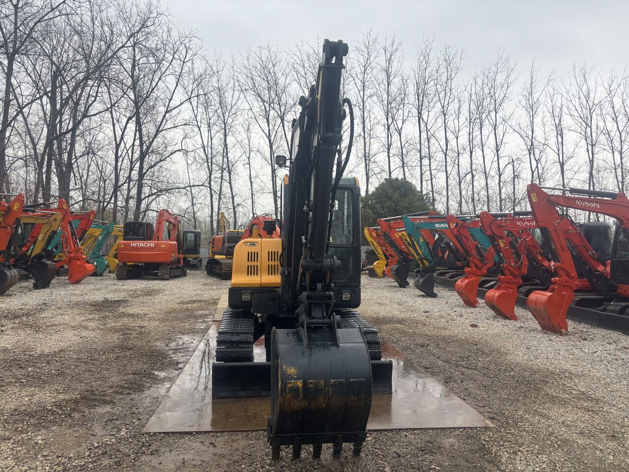 2024 Hyundai HX60 mini excavator, rear view 2024 Hyundai HX60 mini excavator, rear view