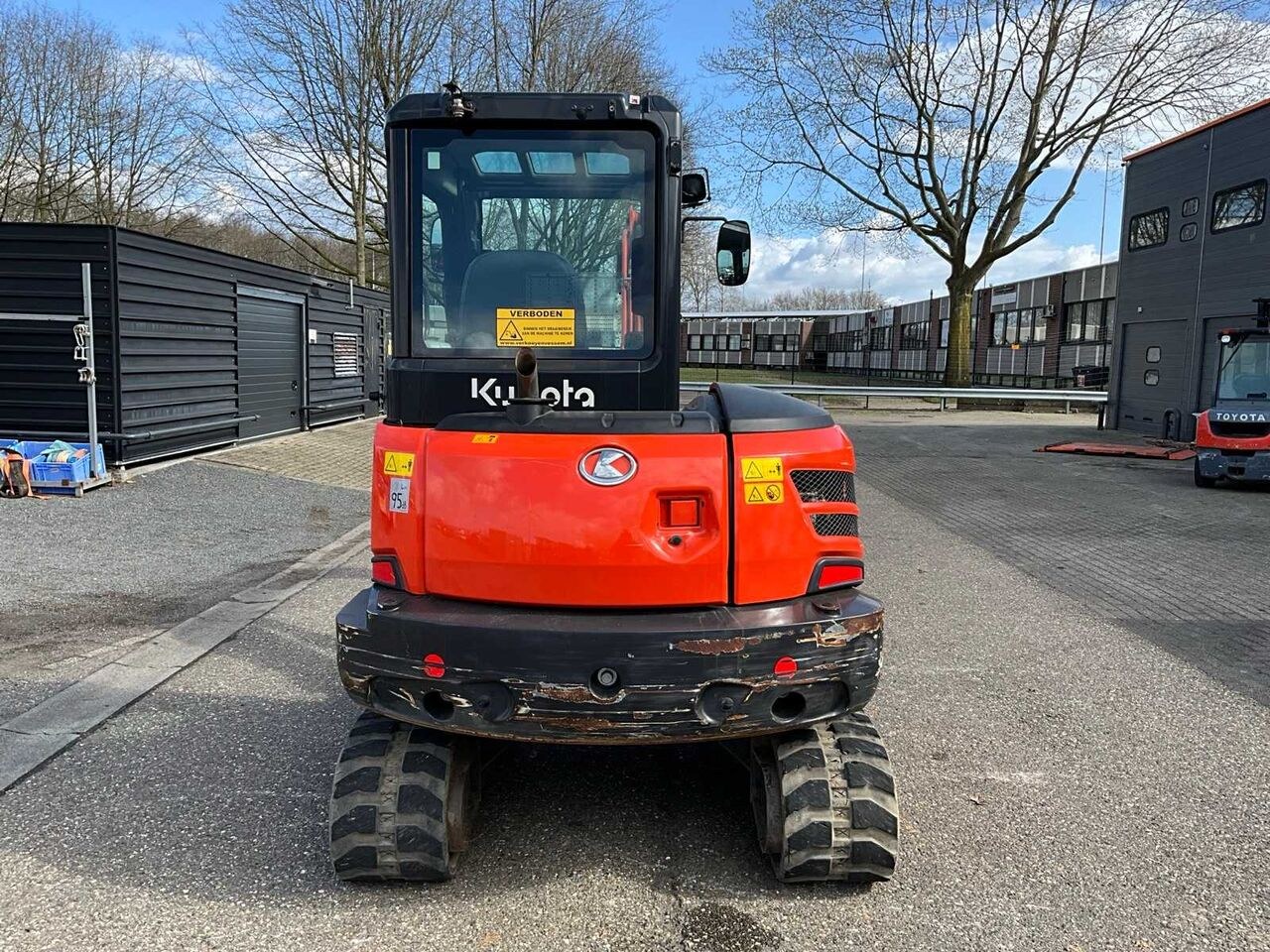 2018 Kubota KX042-4 mini excavator rear view 2018 Kubota KX042-4 mini excavator rear view