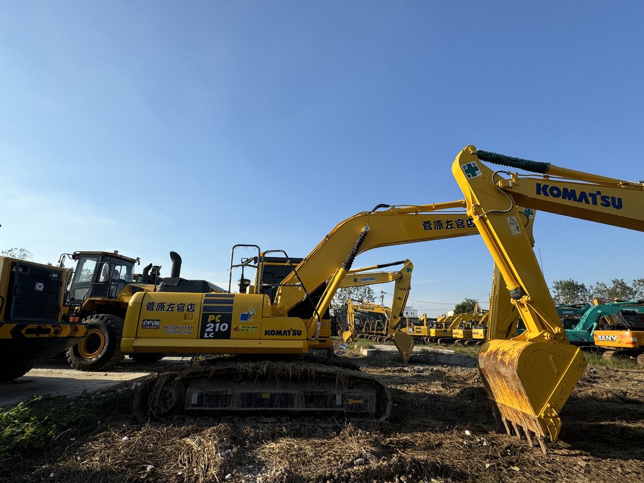 2022 Komatsu PC210LC-8 crawler excavator side view