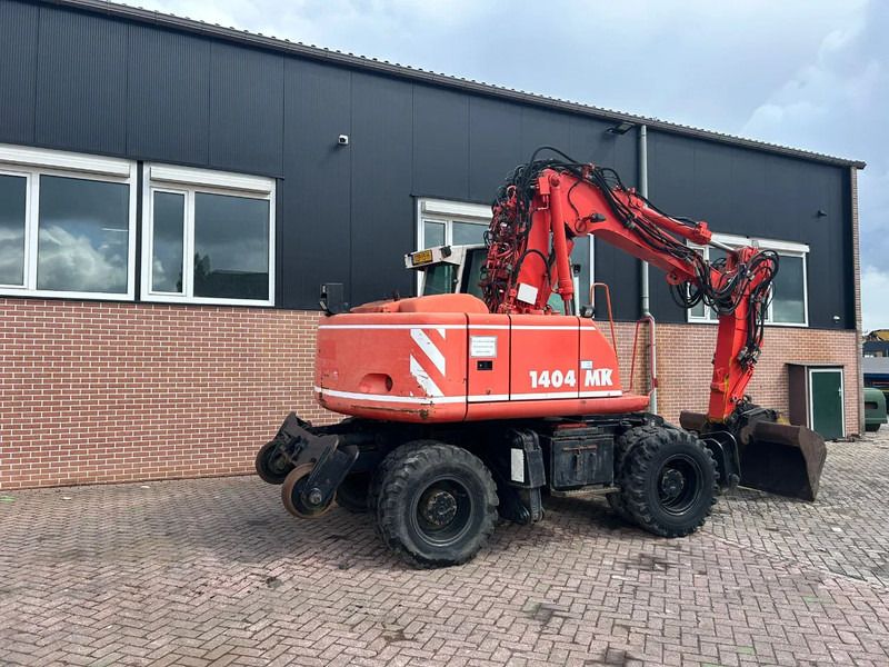 2004 Atlas 1404 MK wheel excavator, side view