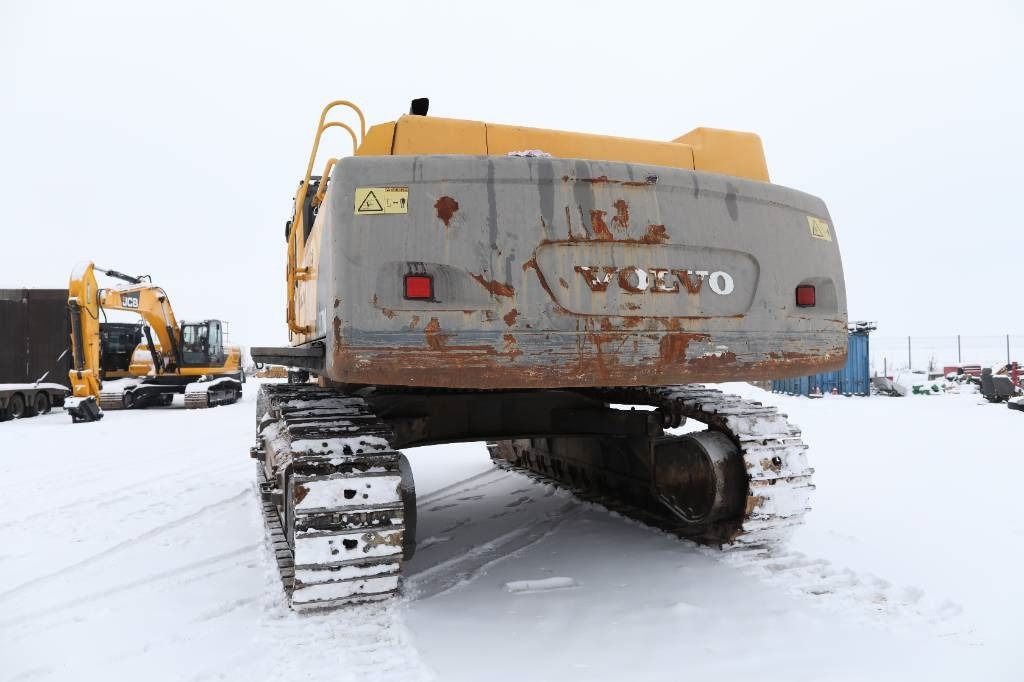 2007 Volvo EC700BLC crawler excavator, rear view 2007 Volvo EC700BLC crawler excavator, rear view