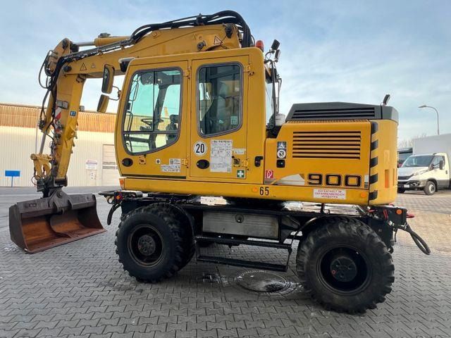 2009 Liebherr A900C ZW Litronic wheel excavator side view