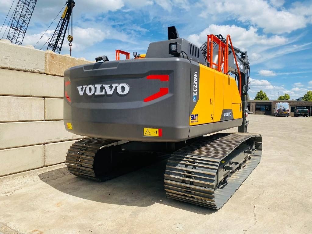 2024 Volvo EC220EL crawler excavator, rear three-quarter view 2024 Volvo EC220EL crawler excavator, rear three-quarter view