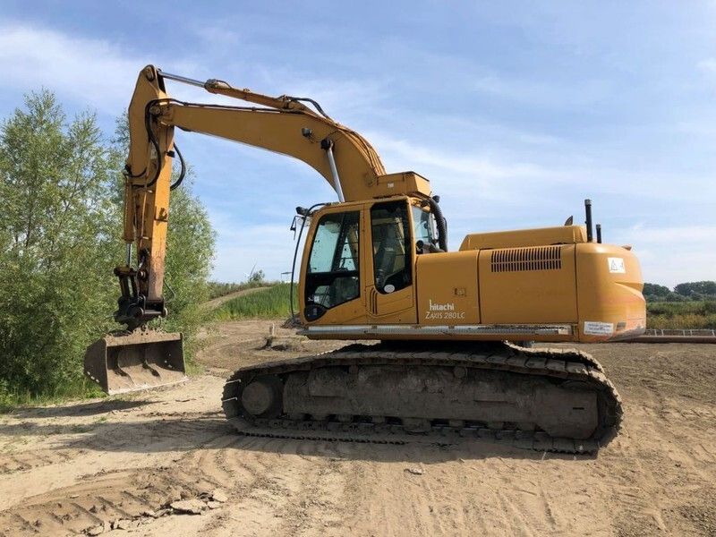 2008 Hitachi Zaxis 280LC crawler excavator, side view 2008 Hitachi Zaxis 280LC crawler excavator, side view