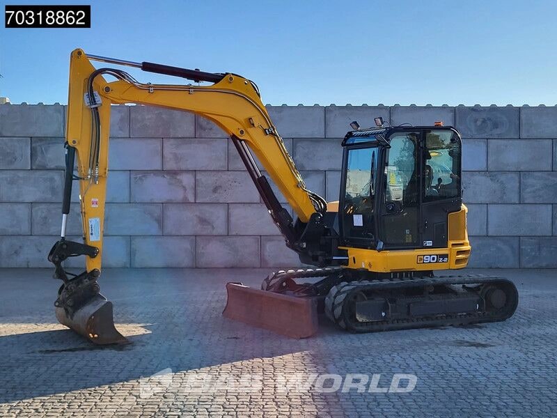2022 JCB 90Z-2 mini excavator side view 2022 JCB 90Z-2 mini excavator side view