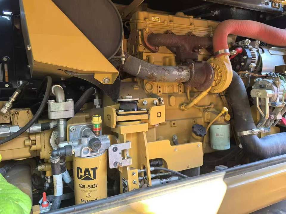 2019 Caterpillar M315D wheel excavator engine compartment view 2019 Caterpillar M315D wheel excavator engine compartment view