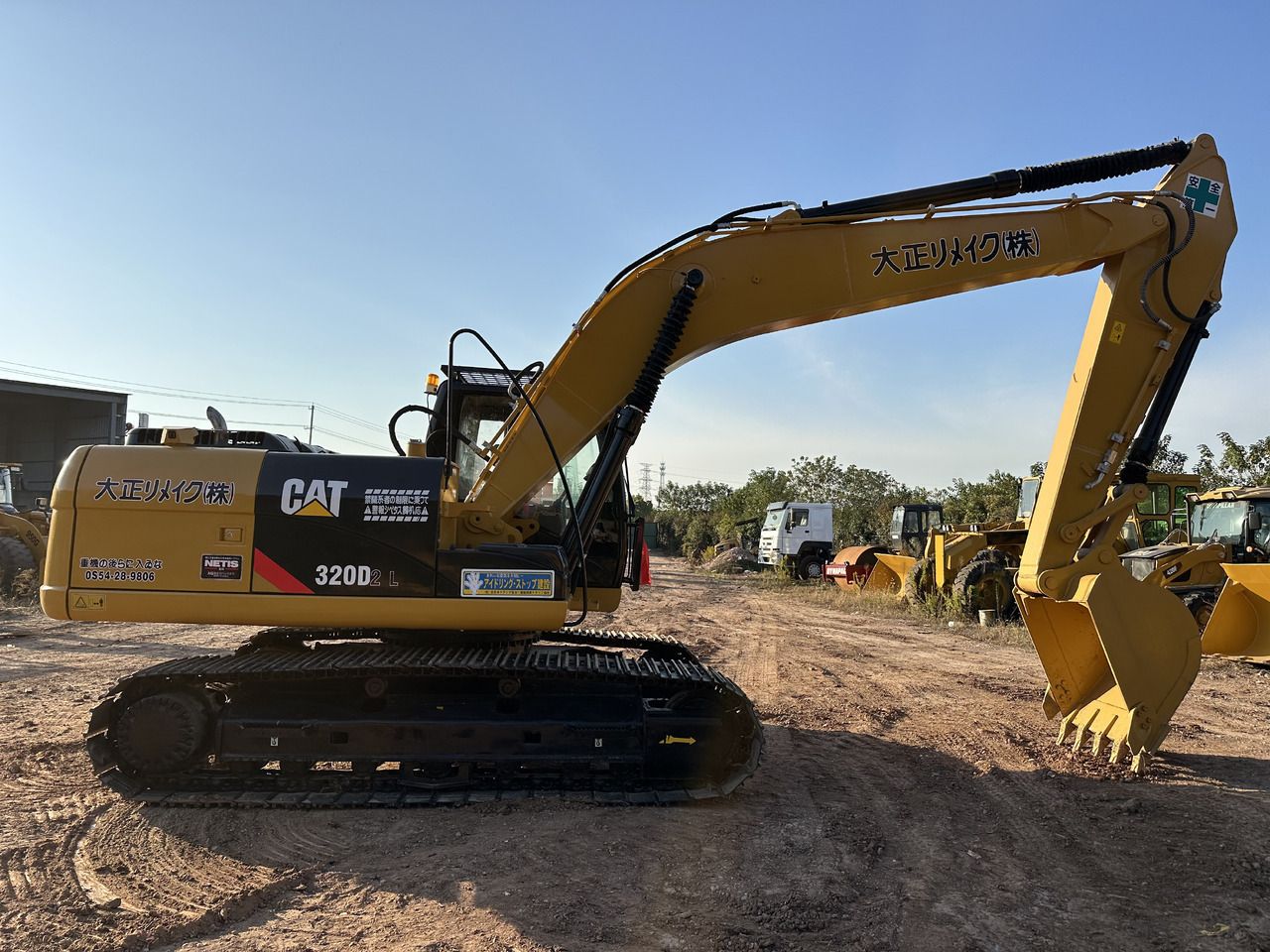 Escavatore cingolato Caterpillar 320D2 L del 2020, vista laterale Escavatore cingolato Caterpillar 320D2 L del 2020, vista laterale