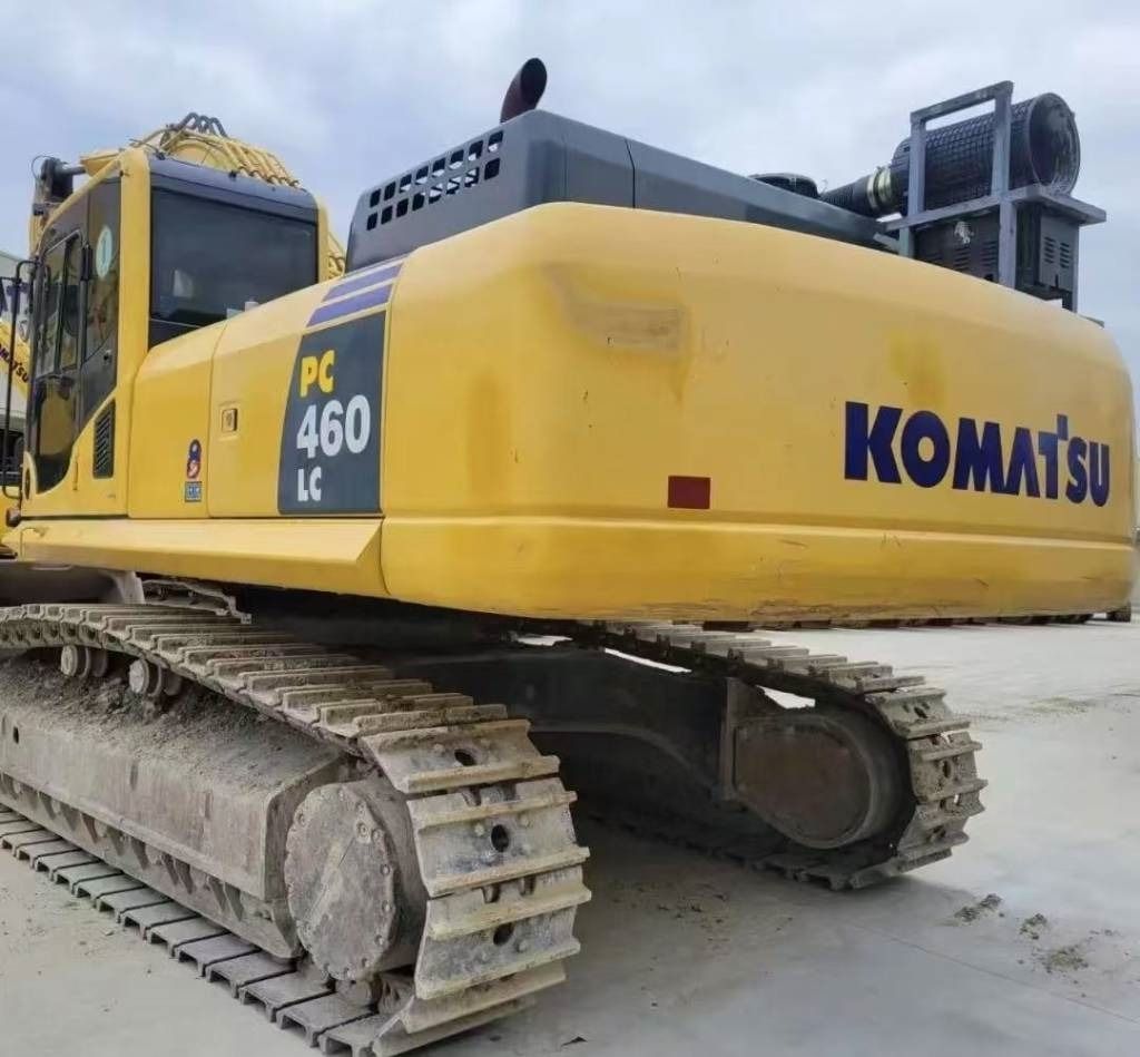 2023 Komatsu PC460LC-8 crawler excavator rear view 2023 Komatsu PC460LC-8 crawler excavator rear view