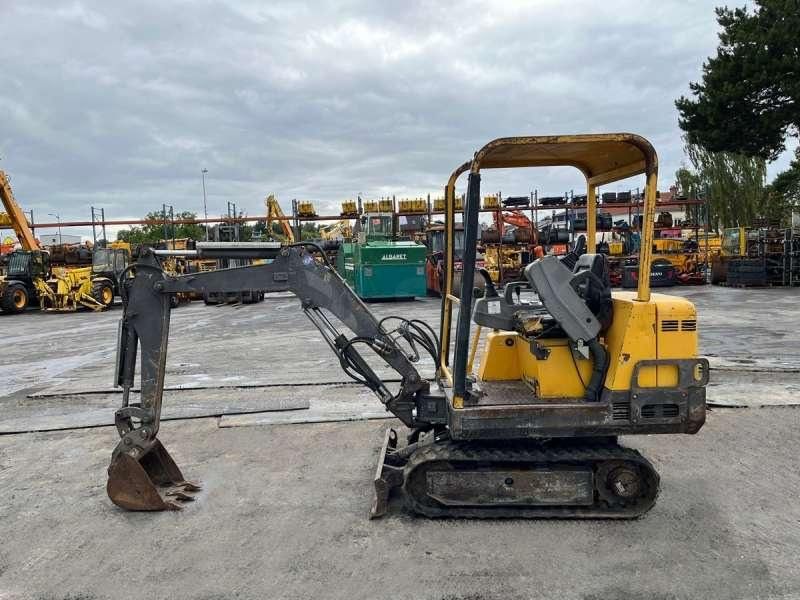2000 Volvo EB12 mini excavator, side view 2000 Volvo EB12 mini excavator, side view