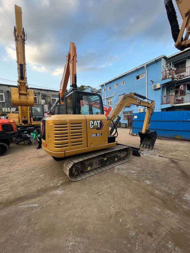 2018 Caterpillar 305.5E2 crawler excavator, rear three-quarter view 2018 Caterpillar 305.5E2 crawler excavator, rear three-quarter view