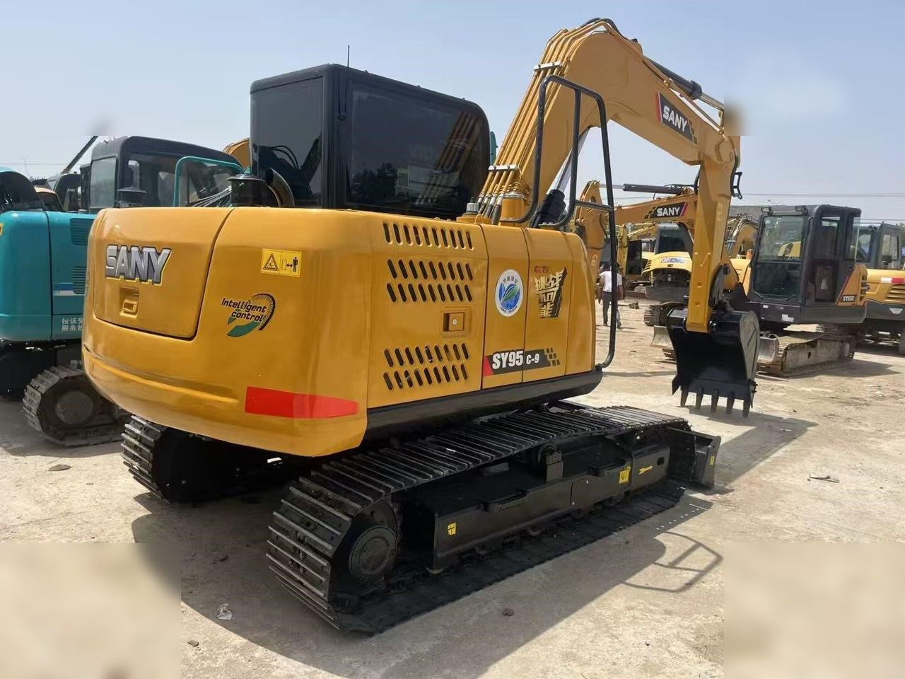 2022 Sany SY95C-9 crawler excavator rear three-quarter view 2022 Sany SY95C-9 crawler excavator rear three-quarter view