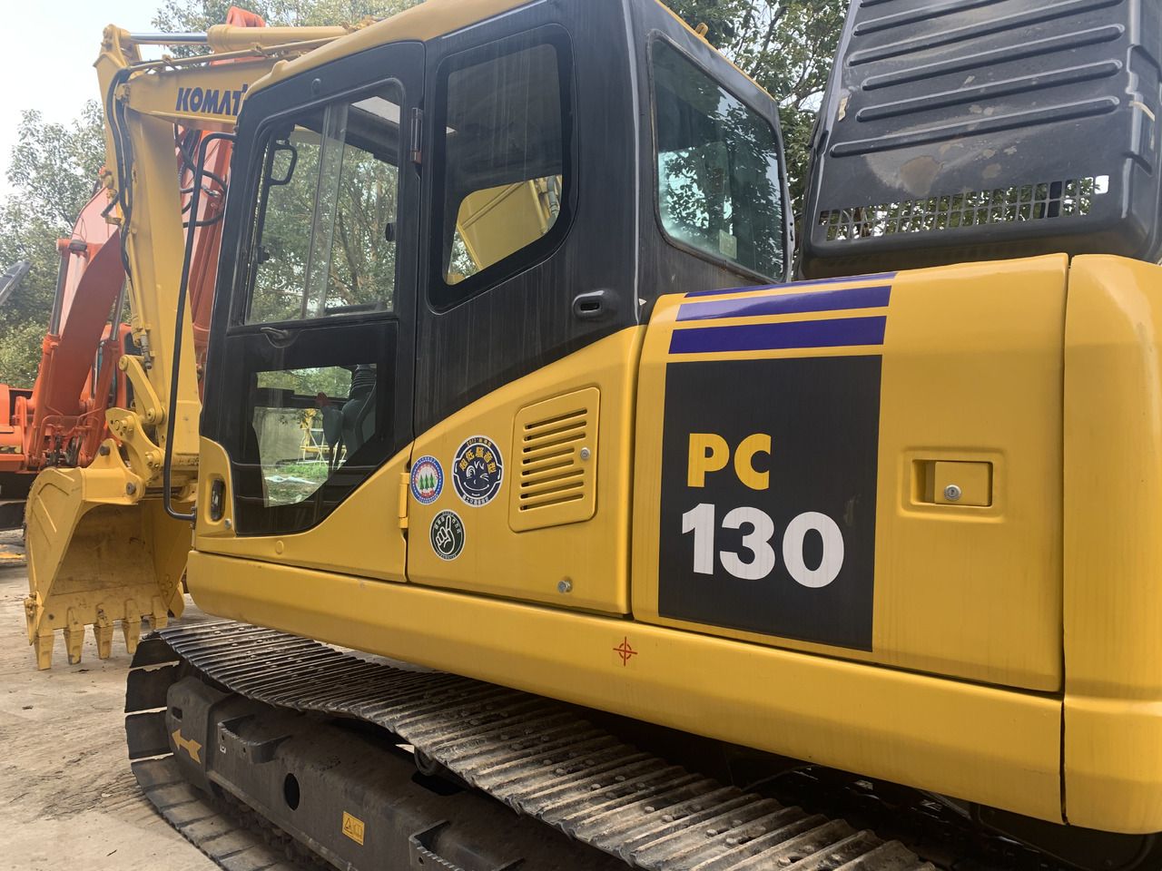2016 Komatsu PC130-7 crawler excavator side view 2016 Komatsu PC130-7 crawler excavator side view