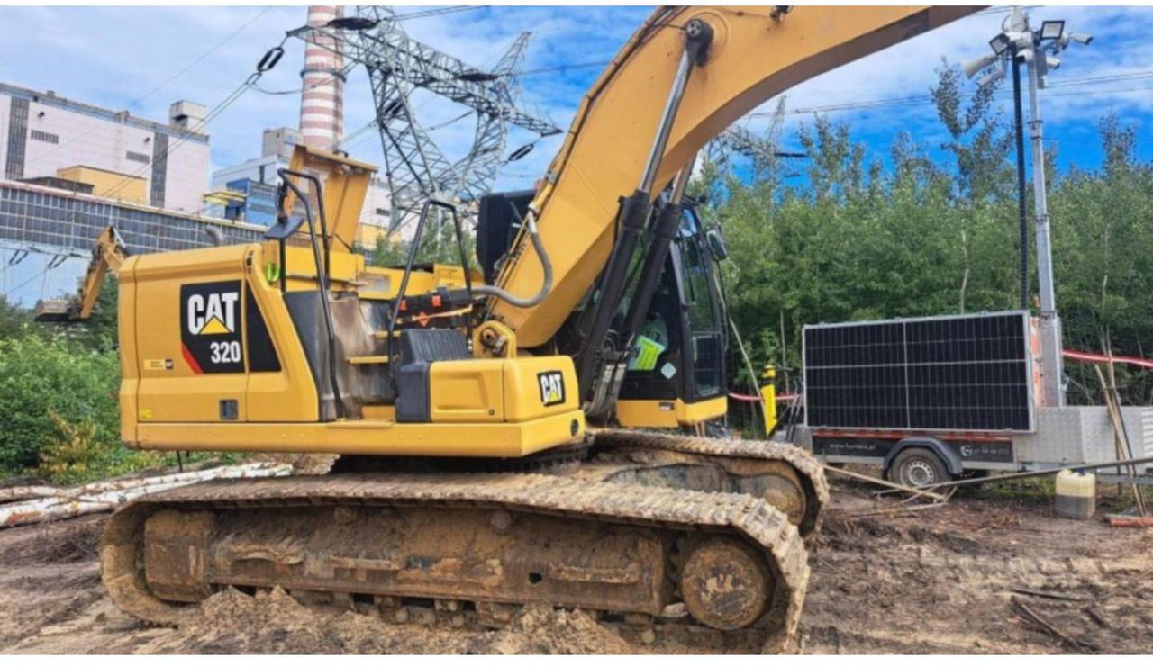 2019 Caterpillar 320-07 crawler excavator, side view 2019 Caterpillar 320-07 crawler excavator, side view