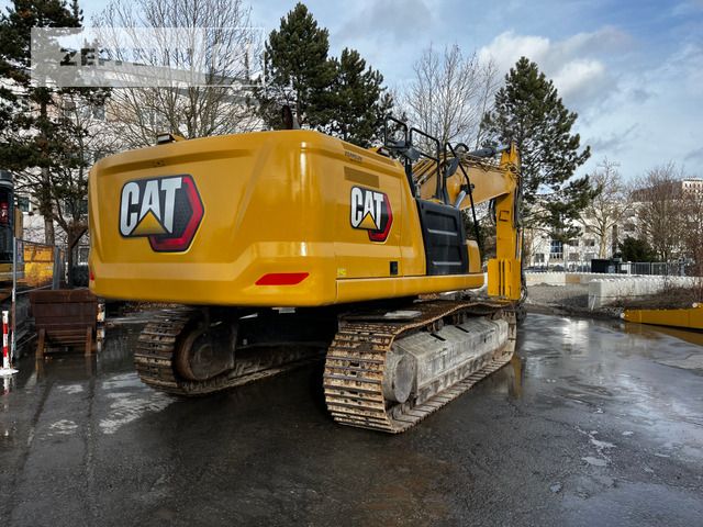 2020 Caterpillar 340-07A crawler excavator, rear three-quarter view 2020 Caterpillar 340-07A crawler excavator, rear three-quarter view