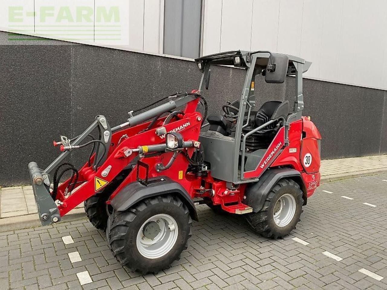2021 Weidemann 1390 DELUXE mini excavator, three-quarter view 2021 Weidemann 1390 DELUXE mini excavator, three-quarter view