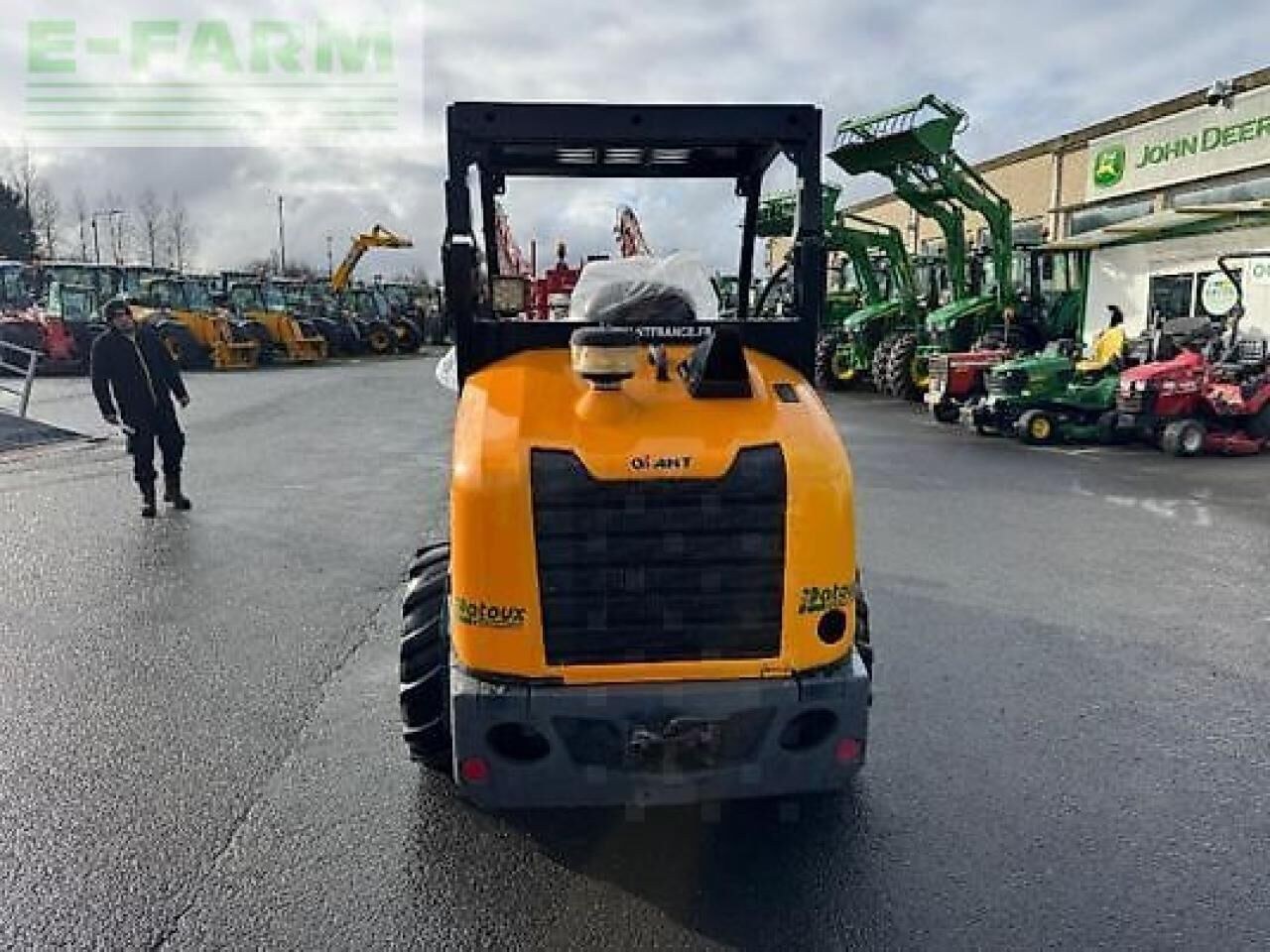 2020 Giant G3500 mini excavator, rear view 2020 Giant G3500 mini excavator, rear view