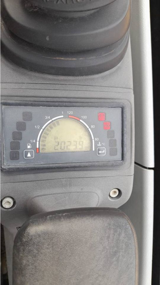 2019 Caterpillar 302.7DCR Crawler Excavator instrument cluster view 2019 Caterpillar 302.7DCR Crawler Excavator instrument cluster view
