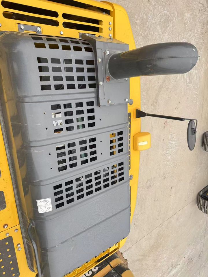 2023 Komatsu PC210 crawler excavator engine cover detail 2023 Komatsu PC210 crawler excavator engine cover detail