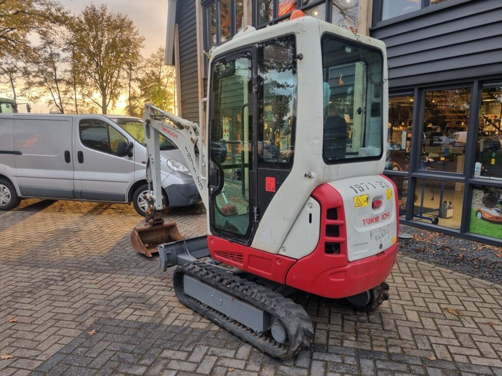 2014 Takeuchi TB216 mini excavator, rear three-quarter view 2014 Takeuchi TB216 mini excavator, rear three-quarter view