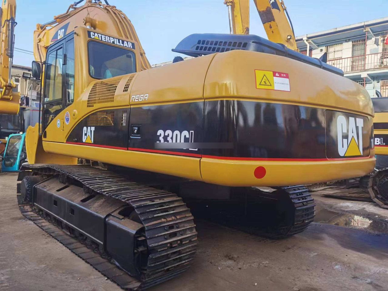 2018 Caterpillar 330CL crawler excavator, rear three-quarter view