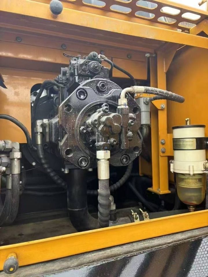2025 Sany SY365H crawler excavator hydraulic pump detail 2025 Sany SY365H crawler excavator hydraulic pump detail