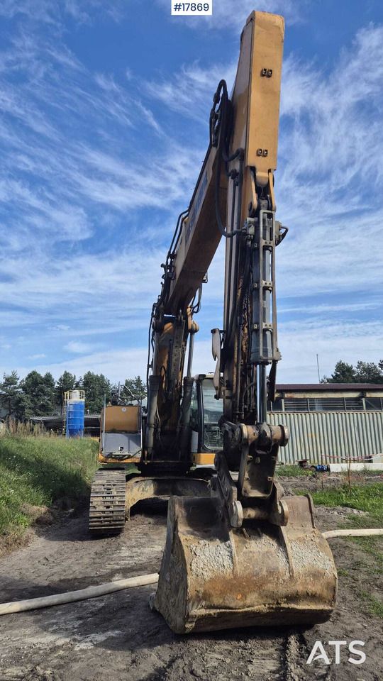 2015 Liebherr R936 NLC crawler excavator, front view