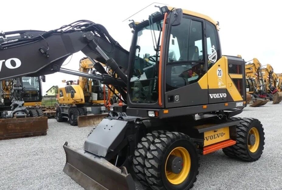 2017 Volvo EWR150E wheel excavator, front three-quarter view 2017 Volvo EWR150E wheel excavator, front three-quarter view