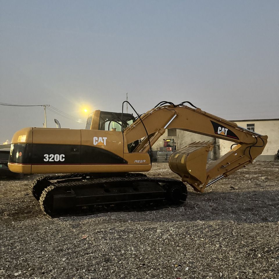2022 Caterpillar 320C excavator, side profile view 2022 Caterpillar 320C excavator, side profile view