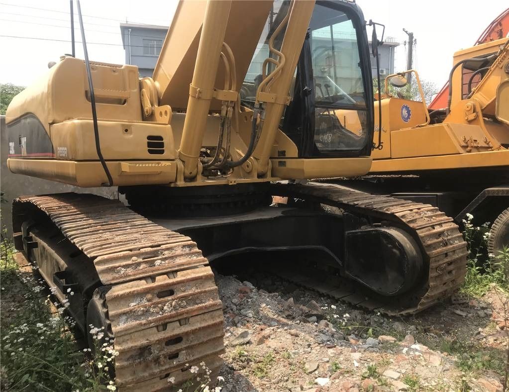 2023 Caterpillar 330C crawler excavator, side view 2023 Caterpillar 330C crawler excavator, side view