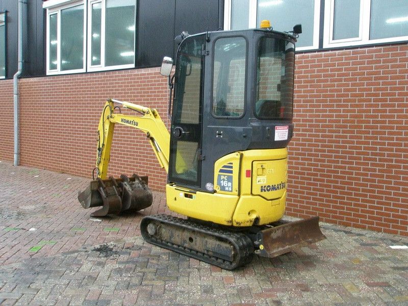2017 Komatsu PC16R-3HS mini excavator, three-quarter view 2017 Komatsu PC16R-3HS mini excavator, three-quarter view