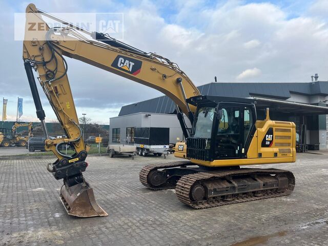 2018 Caterpillar 320-07A crawler excavator, side view 2018 Caterpillar 320-07A crawler excavator, side view