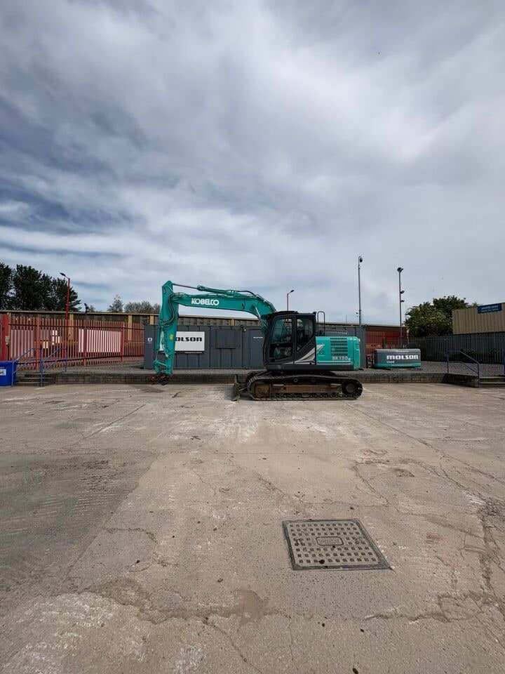 2022 Kobelco SK130LC-11DZ crawler excavator, side profile view 2022 Kobelco SK130LC-11DZ crawler excavator, side profile view