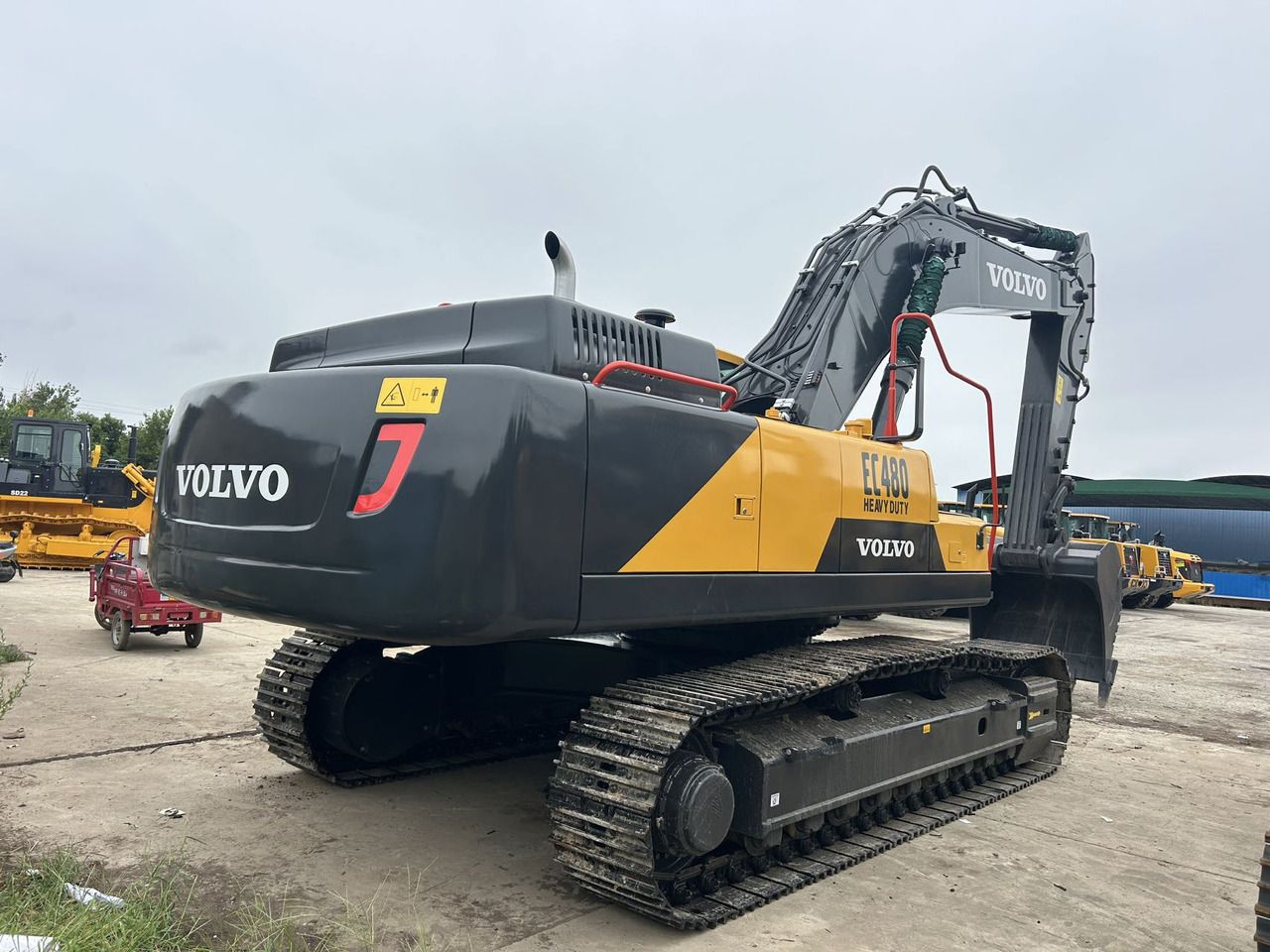 2024 Volvo EC480 crawler excavator, rear three-quarter view 2024 Volvo EC480 crawler excavator, rear three-quarter view