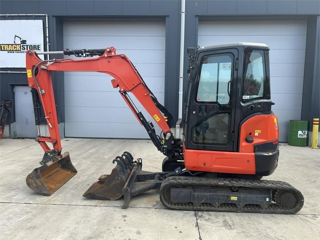 2022 Kubota U36-4 mini excavator, side view 2022 Kubota U36-4 mini excavator, side view